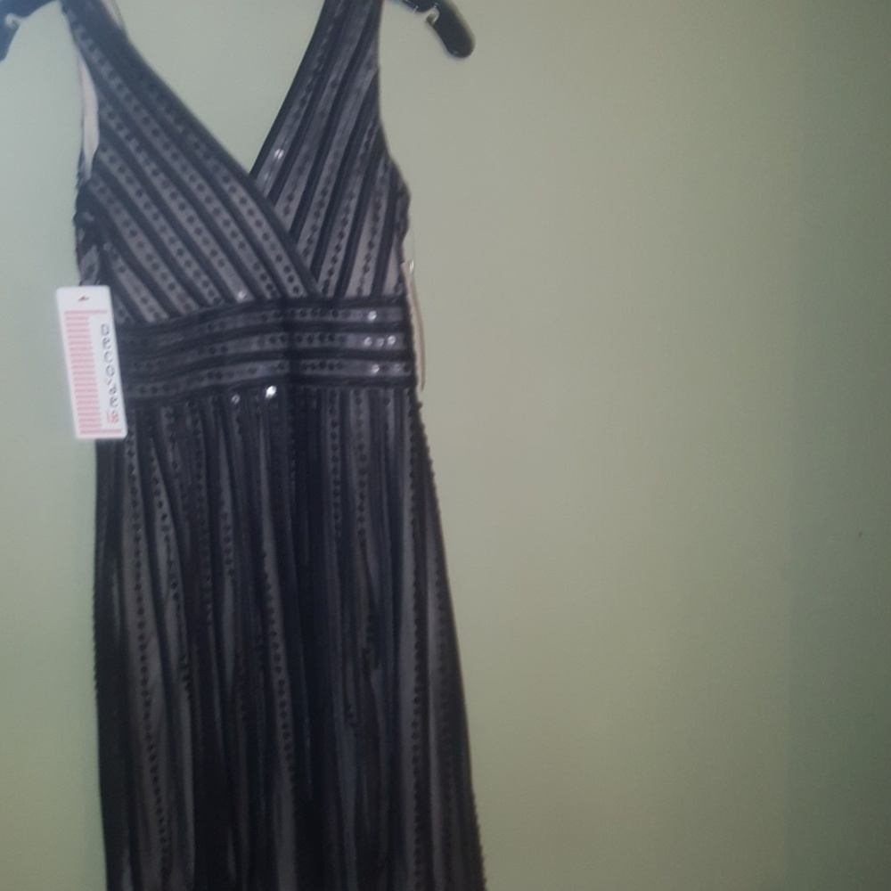 LBD Great for formal season! NWT sequin , Decode 1.8, Size 0 sleeveless dress